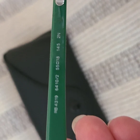 NWT Adorable Green Ray-Bans